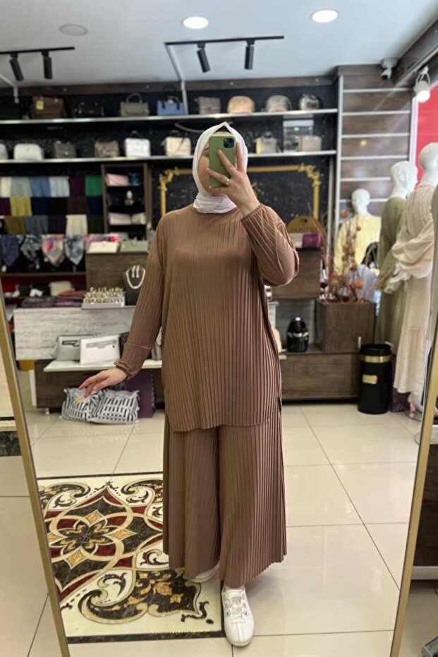 مجموعة إيلا بيليسيلي