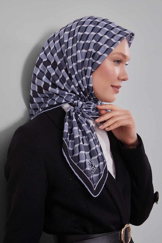 وشاح ناعم بنمط مكعبات الأنثراسيت - 1