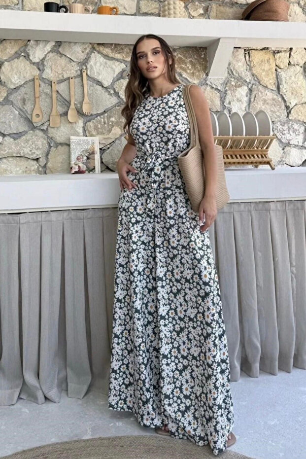 بذلة طويلة منقوشة مع جيوب جانبية