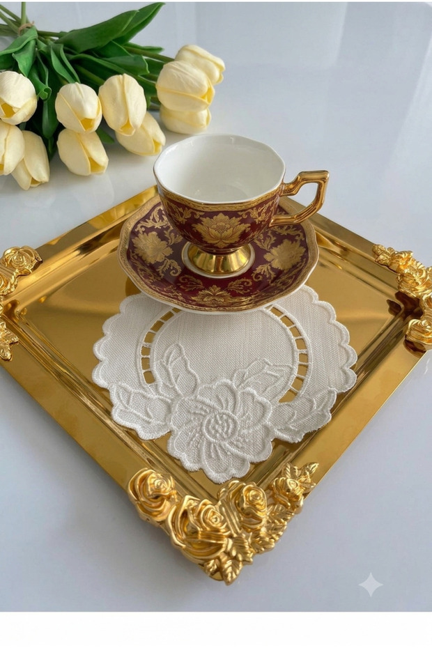 1 Piece of Lace Style Presentation Napkin for Hole Work, Stain-Proof Fabric