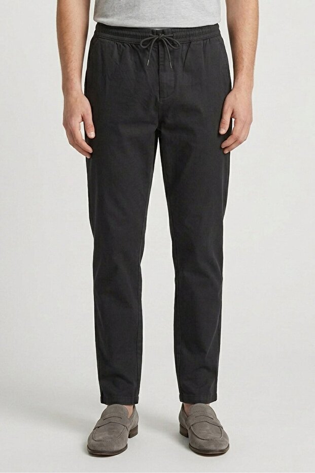 Men Slim Fit Solid Chino Pants, Dark Grey