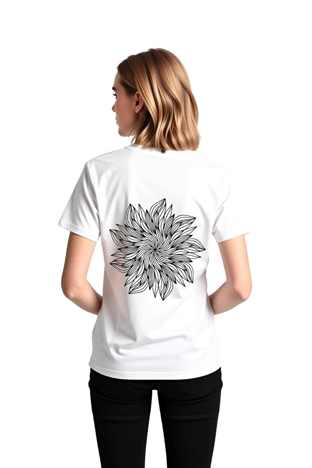 Stylized Flower Thin Petal Pattern Printed Women's T-Shirt