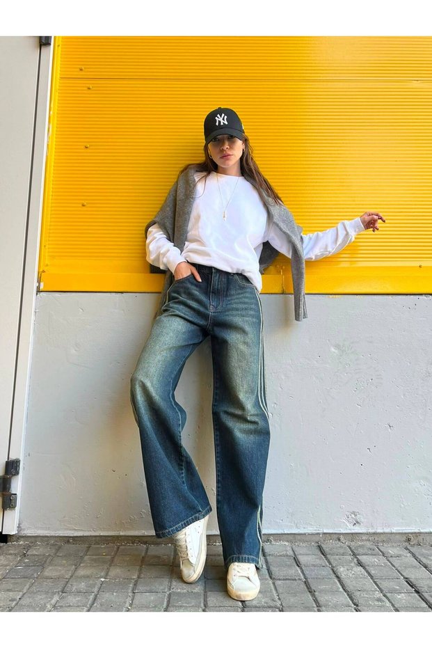 Retro Vintage Style Stonewashed Striped Navy Blue Baggy Jeans