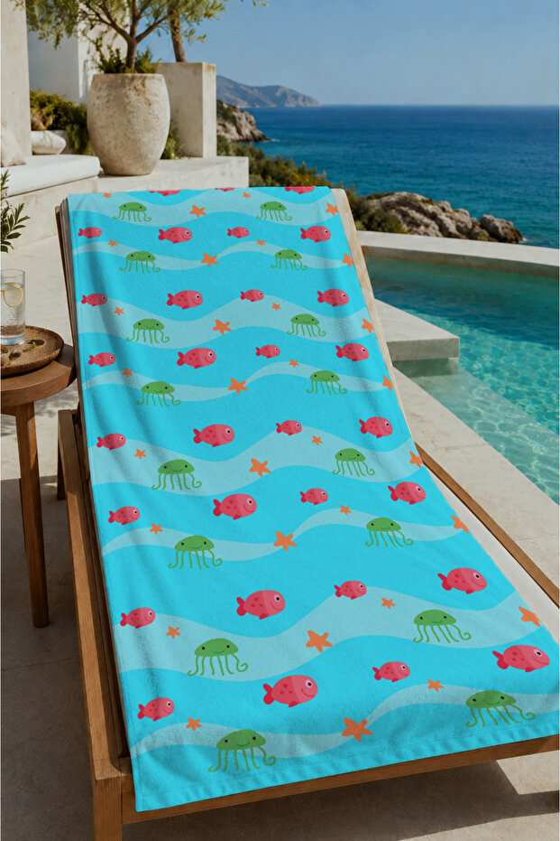 Light Blue Red Tiny Crab Patterned 70X150 Beach Towel - Digital Printed Fade-Resistant Bath Towel