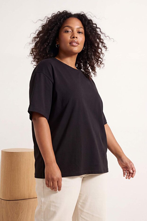 Siyah %100 Pamuk Sırt Baskılı Oversize Kesim Bisiklet Yaka Örme T-Shirt TBBSS24BF00025 - 4
