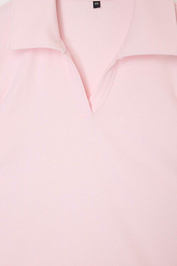 Açık Pembe Polo Yaka Vücuda Oturan Fitilli Örme Bluz TBBSS22BZ0750 - 5
