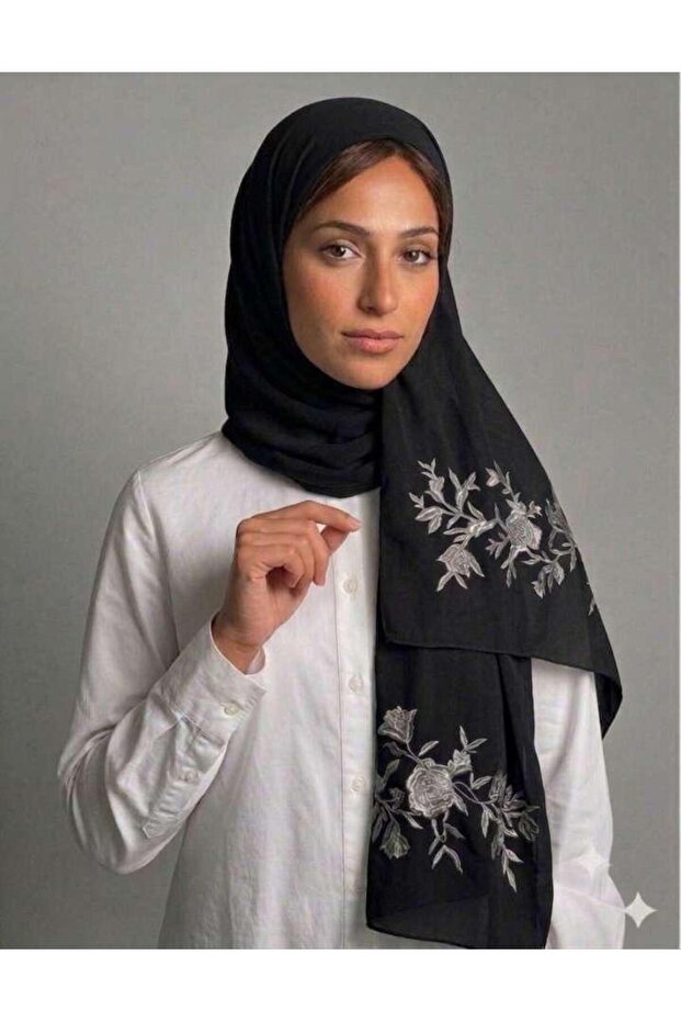 طرحه بوال اسود طبقتين بتطريز علي الطرفين اغصان الورد قماش ياباني 190*60