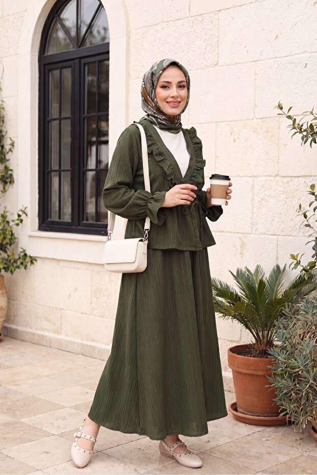 طقم كيمونو بياقة مكشكشة وربطة أمامية مع تنورة - كاكي