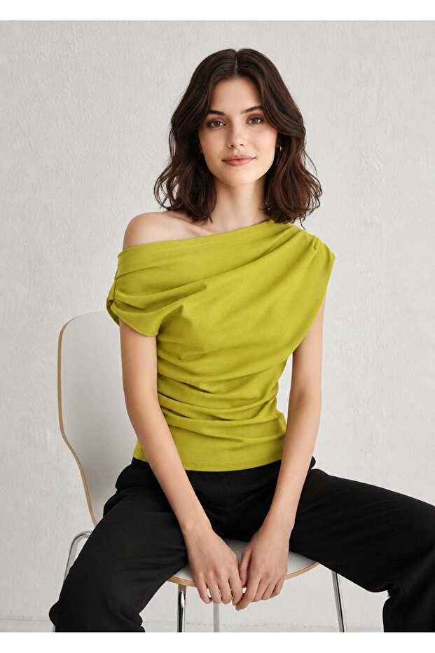 Drape/ Ruched Detail Draped Asymmetrical Neckline Blouse