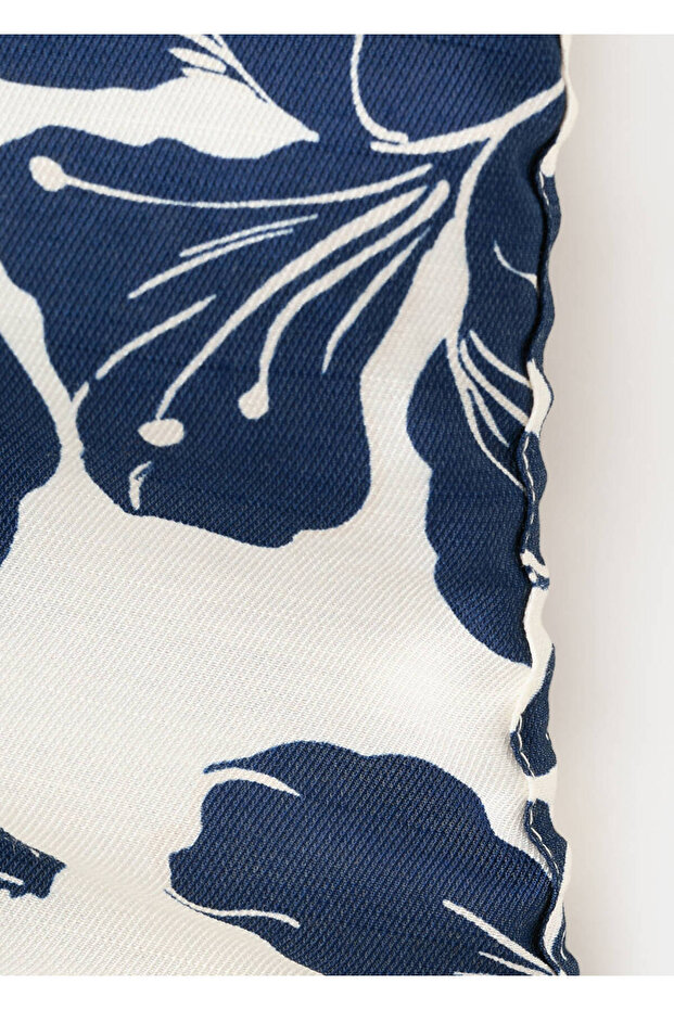 Yan tarafı drape çiçekli elbise - 5