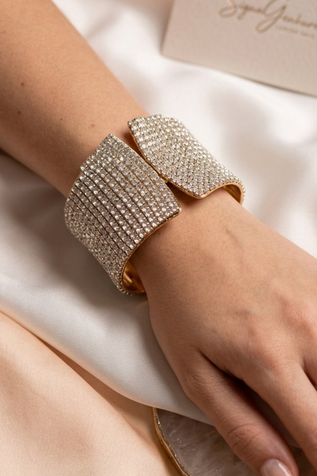 Stone-Encutured Evening Dress Stylish Clamp Bracelet