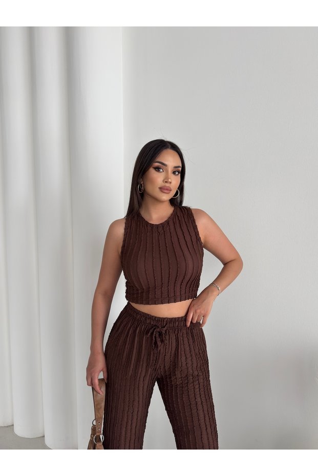 Crop Trousers Double Set with Wide Leg Detail and Halter Neckline