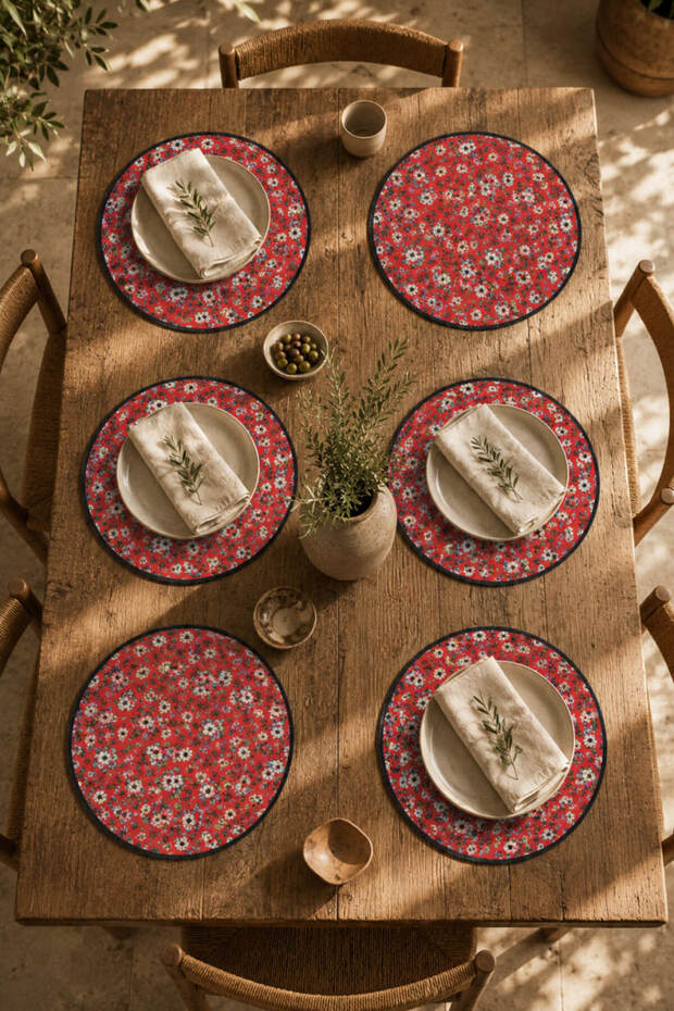 Set of 6 Red Daisy Patterned Leather American Service Plates 35X35 cm