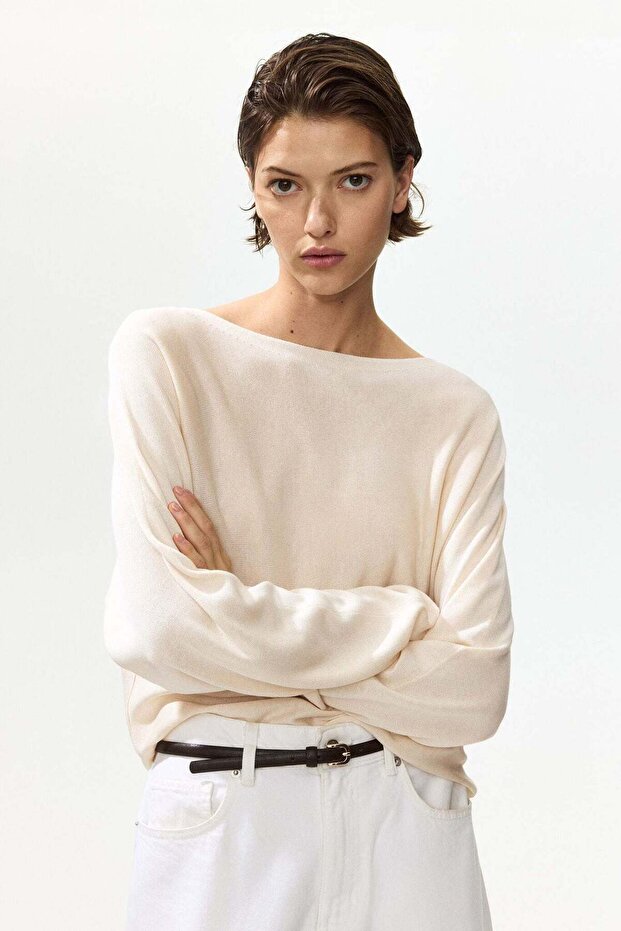 Boat-neck jumper