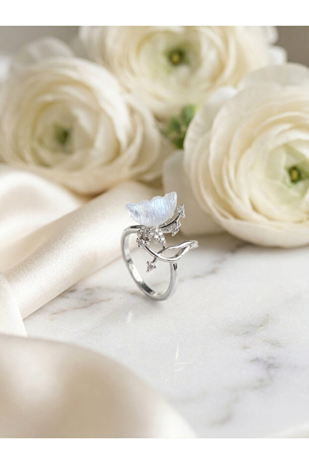 Women's Stone Butterfly Model Ring