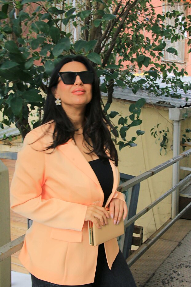 سترة نسائية أنيقة بزر واحد ودبوس زينة، سترة بليزر عصرية