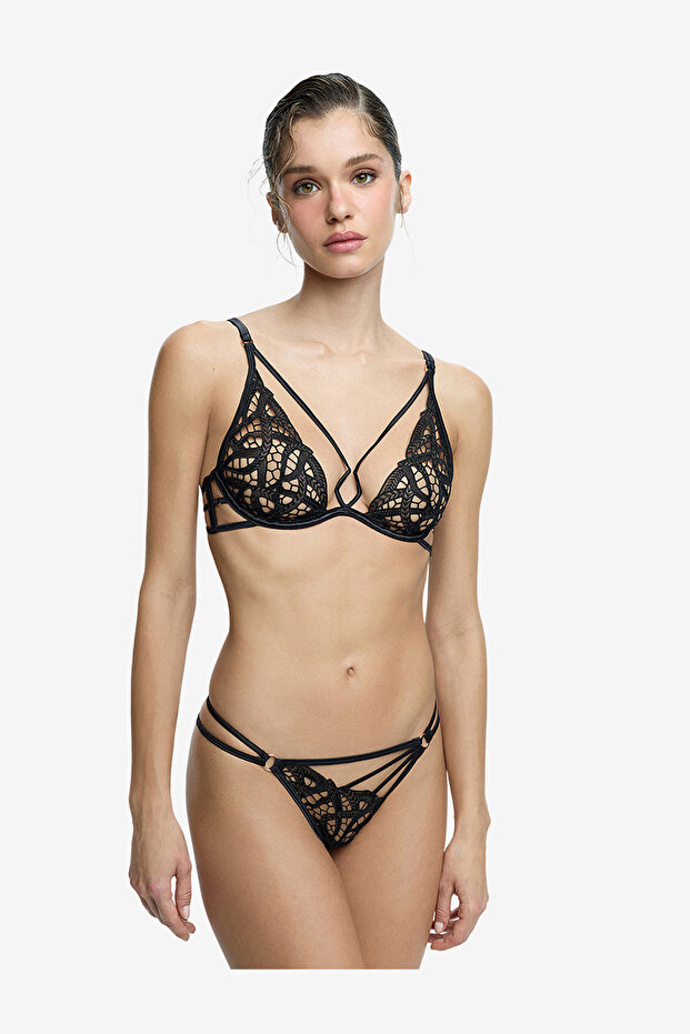 Women Ember Wired Black Lifting Bra