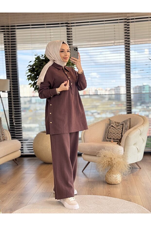 8513 بدلة بأزرار جانبية باللون البني