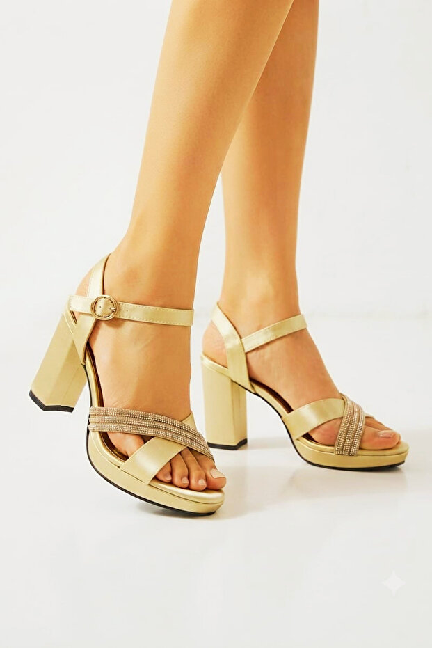 Jason Women's Gold Stone Cross 9 cm Platform Heeled Classic Shoes Mhr5294