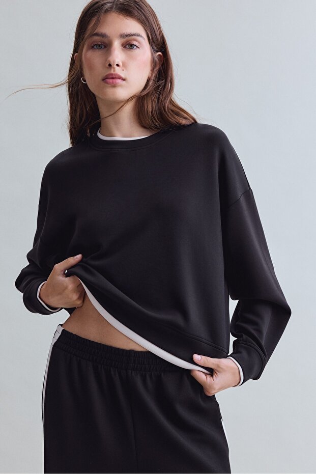 Soft-touch contrast round neck sweatshirt