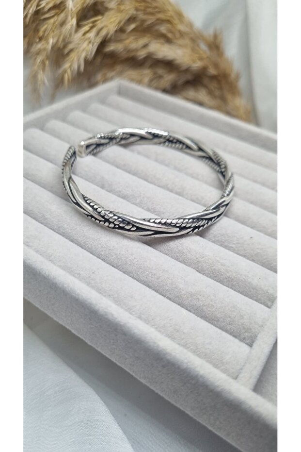 Unisex Classic Twisted Silver Handcuff Bracelet