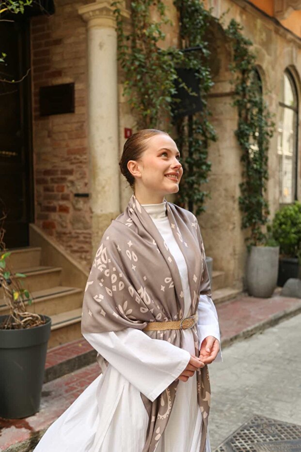 Lusso Shoulder Shawl - Mink