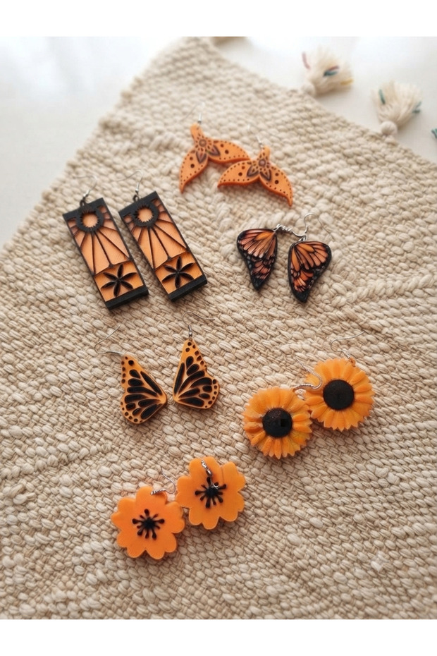 6 Pairs of Plastic Orange Black Earrings Set