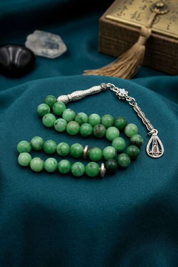 Natural Jade Stone 33 Prayer Beads with Metal Tassel 8mm Sphere Cut 902848