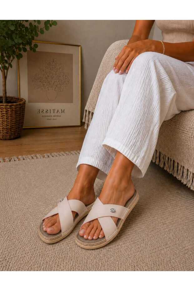 Cross-Band Anatomical Soft Sole Extra Lightweight Women's Home and Guest Slippers