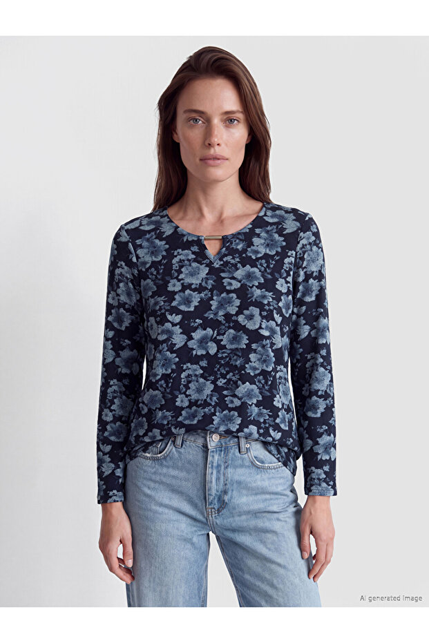 Timeless Clothing & Timeless Choices Zero Roba Collar Floral Blouse