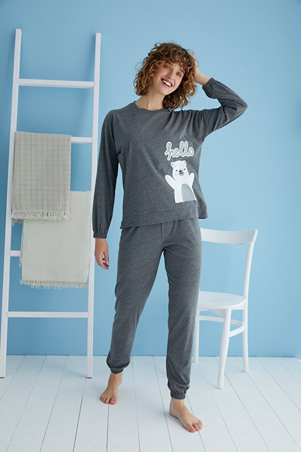 13384 Women's Crew Neck Printed Long Sleeve Pajamas Set