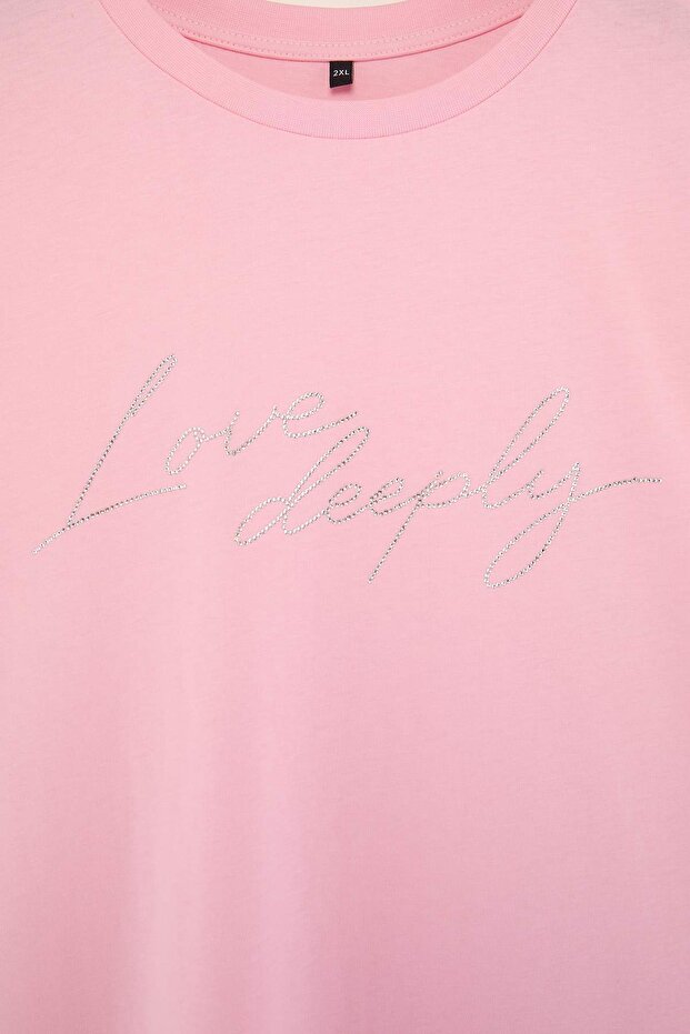 Pembe Bisiklet Yaka Taş Baskılı Örme Büyük Beden T-shirt TBBSS26BF00051 - 2