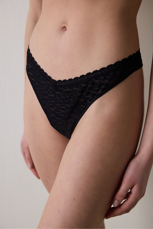 Easy Lace V Shape Black Thong - 1