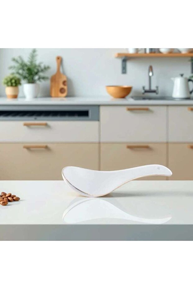Regale Soup Spoon 14x5cm - White And Gold