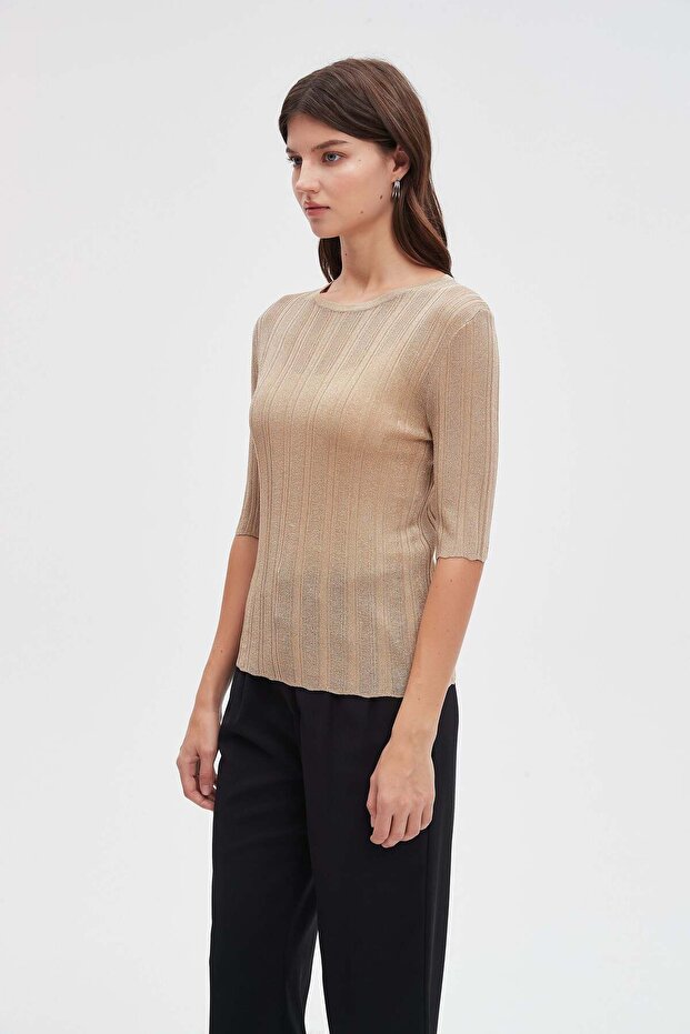 Solid Cropped Half-Sleeve Top - 3