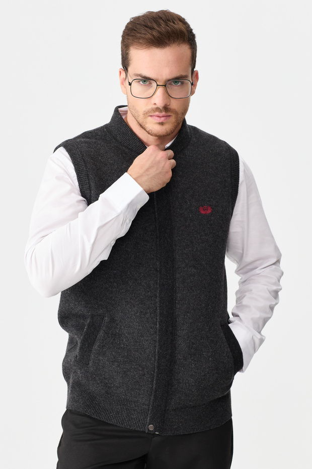 Men's Hakim Collar Pique Jacquard Zippered Wool Vest Dark Gray