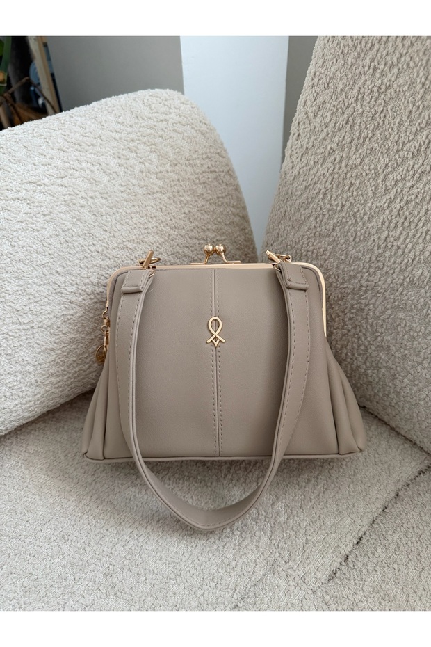 Scholarship Women's Crossbody Hand, Arm and Shoulder Bag