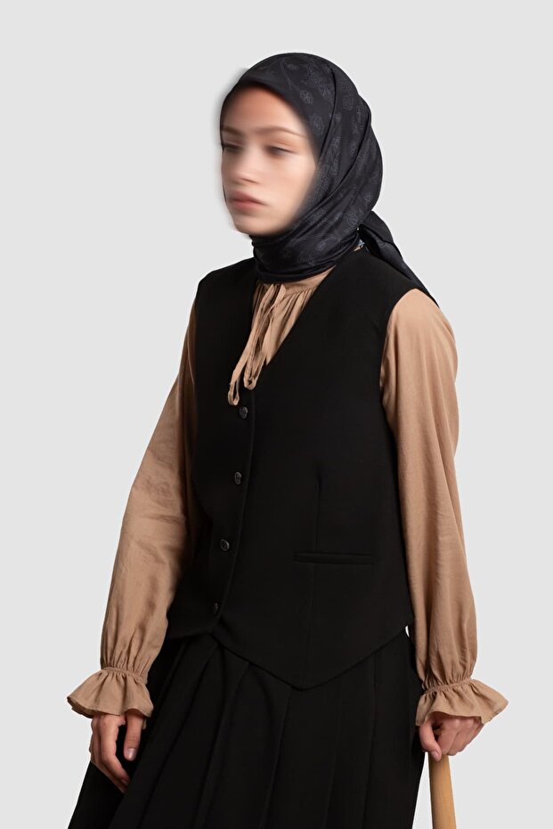V-Neck Buttoned Vest Black - 6