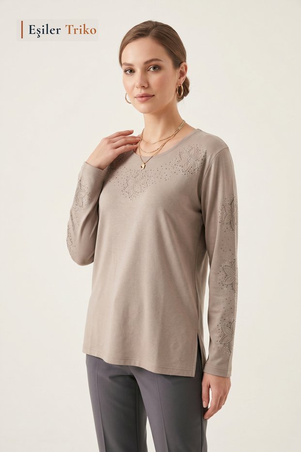 Women's Mink Lily Pattern Collar and Sleeves Embroidered, Stoned Mother Combed Cotton Blouse