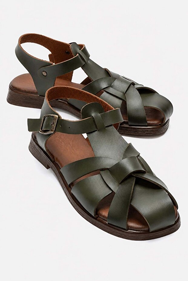 Women's Cross-Strapped Closed-Front Sandals Green