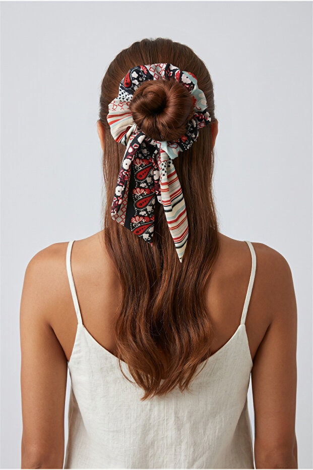 Red Ethnic Patterned Scarf Buckle