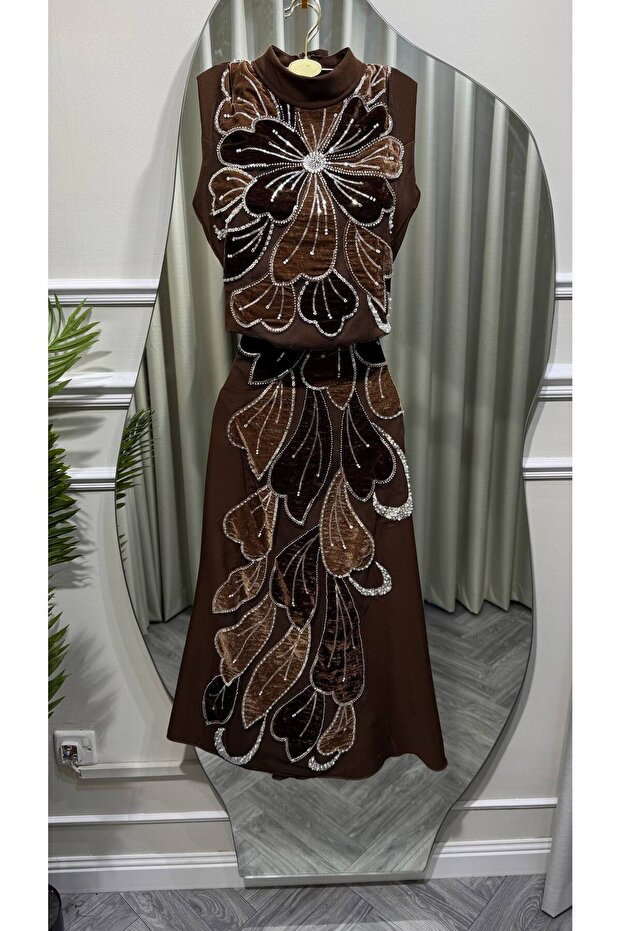 Embroidered Midi Set - 2