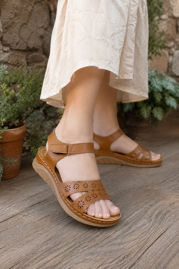 Women - Girls - Anatomical Confort Comfortable Daily Sandals Model - Brown