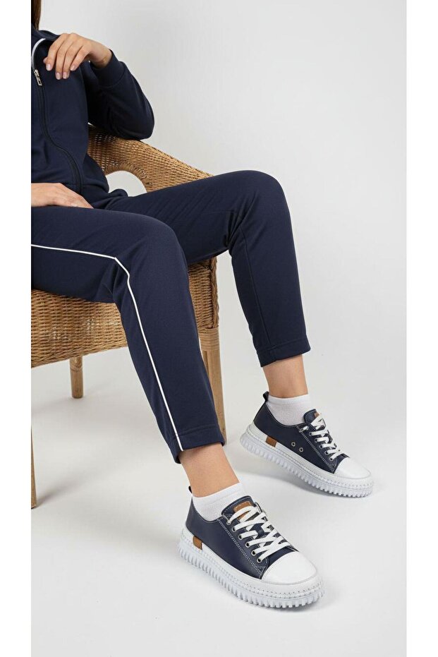 Be Fast One C-120 Women's Casual Leather Comfort Sneaker