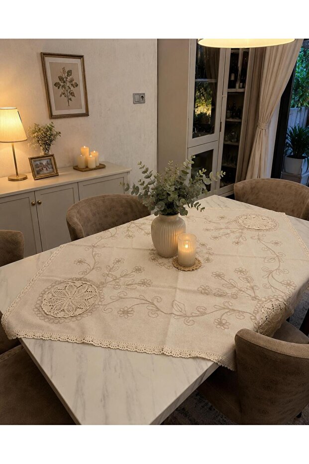 Hanımeli Süzeni Tablecloth