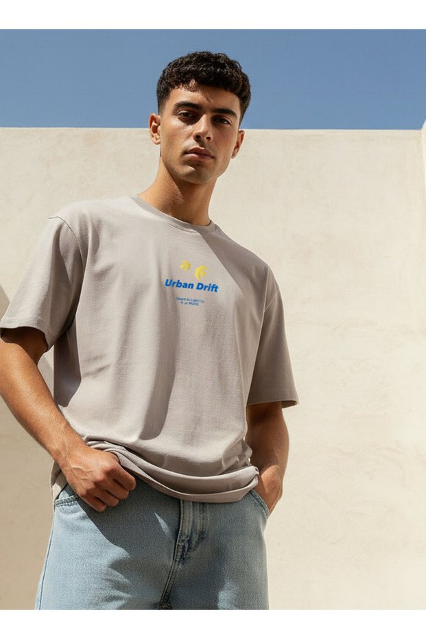 Men Regular Fit Crew Neck Short Sleeves Typographic Print T-shirt