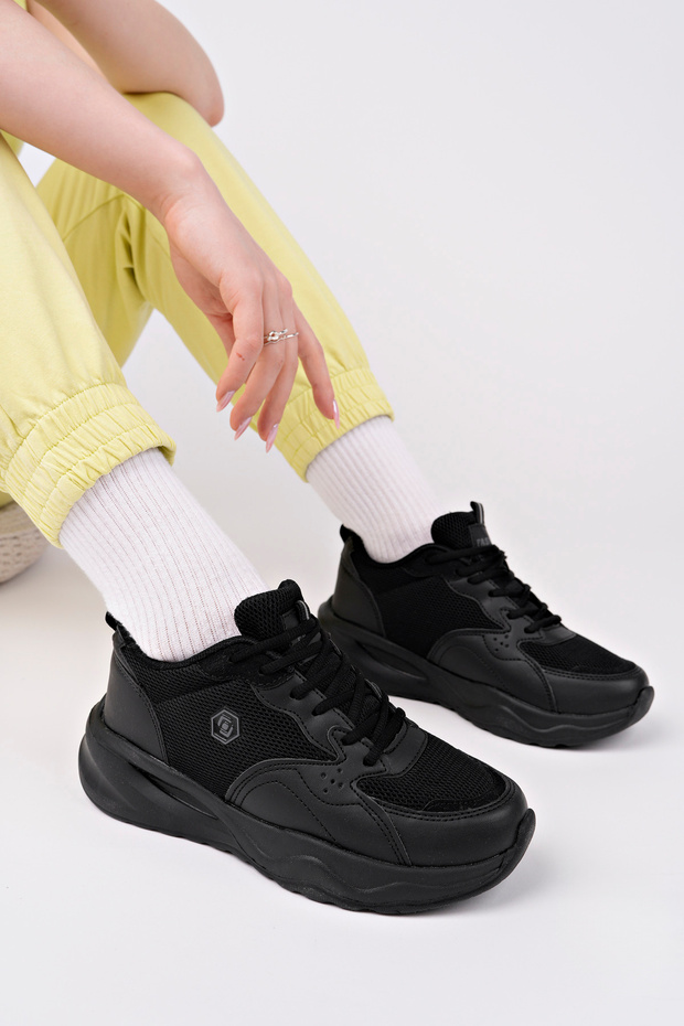 Women's Black Orthopedic Sneaker Shoes