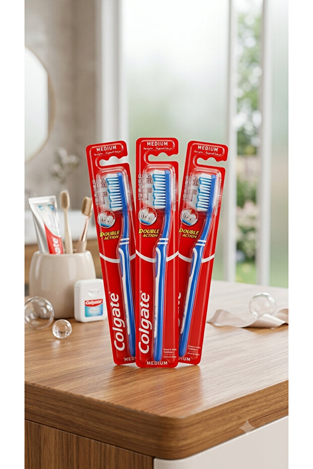 فرش أسنان كولجيت إكسترا كلين متوسطة النعومة مجموعة 3 (Colgate Extra Clean Medium) - عرض توفيري للتنظيف العميق والعناية اليومية