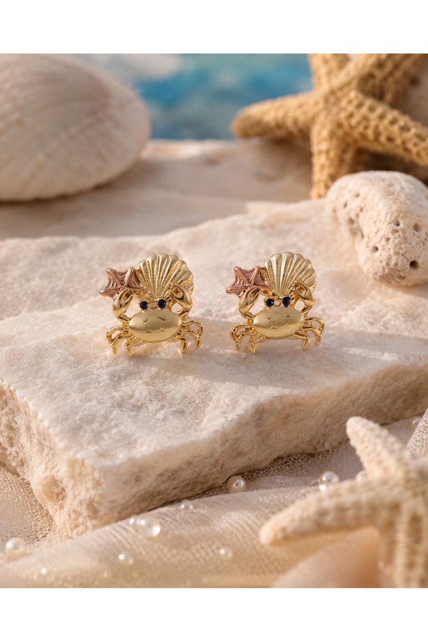 Gold Crab Figured Women's Earrings | Stylish Dangle Earrings with Starfish and Seashell Detail for a Summer-Themed Look | Gold Color