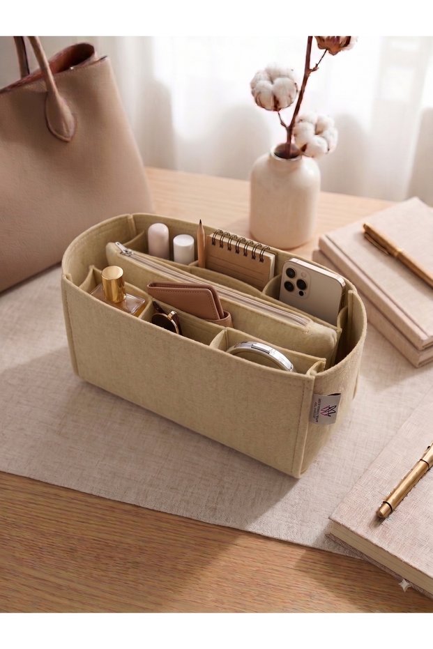 Alti Bolmeli Clutch Cantali Beige Color Measures 28X 15 X 12 (Length X Height X Width)
